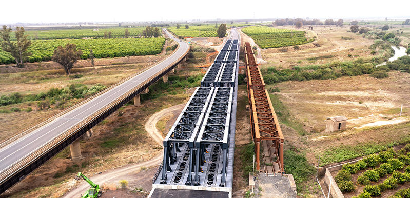 momapix_421922_pos_17