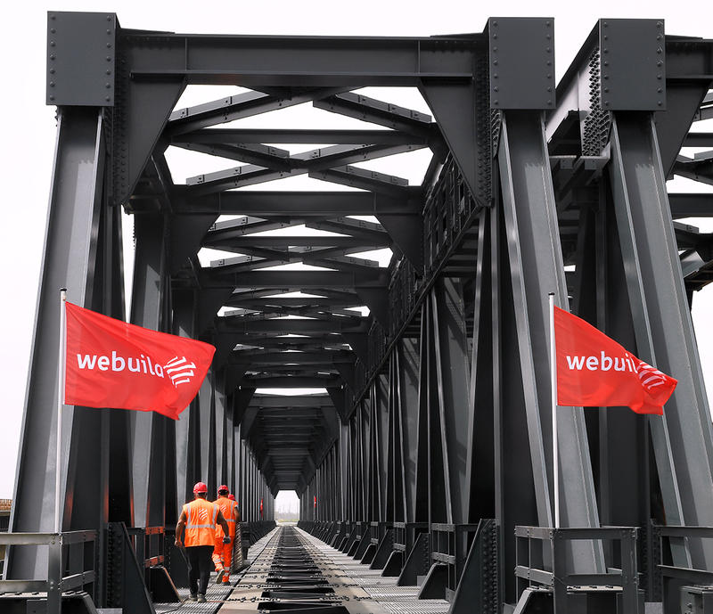 momapix_421936_pos_43