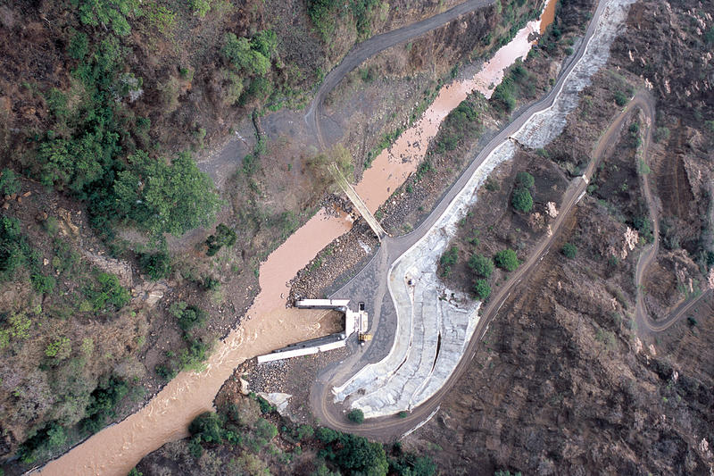 momapix_423039_pos_1