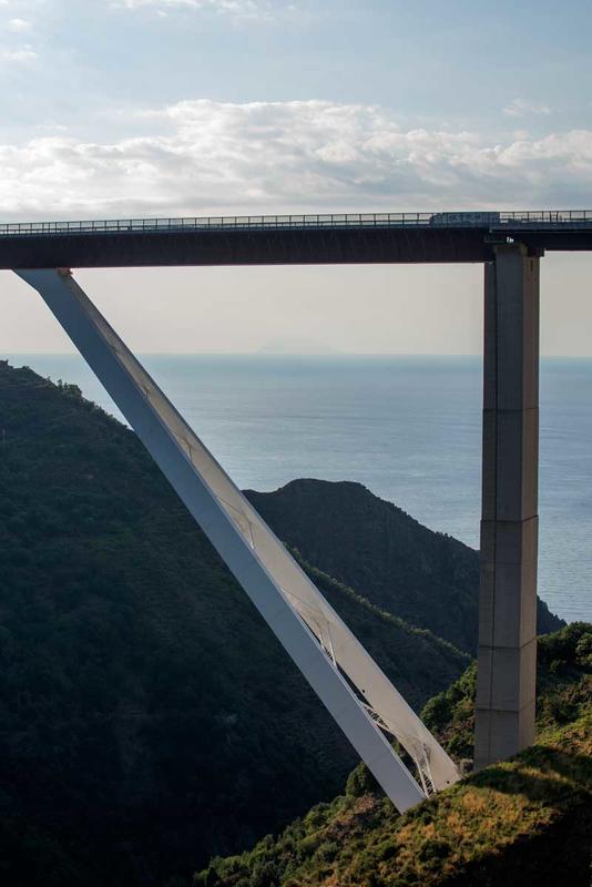 momapix_426784_pos_50