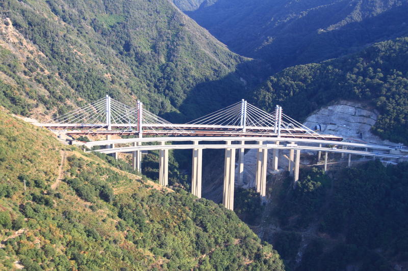 momapix_426916_pos_4