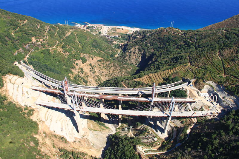 momapix_426918_pos_5