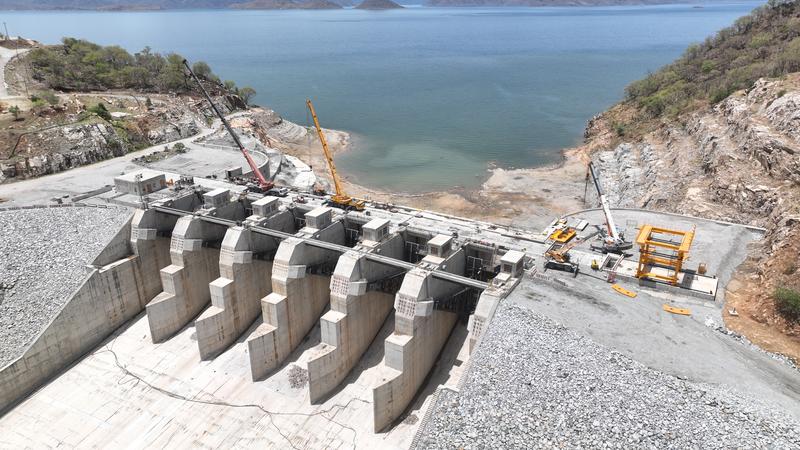 momapix_429045_pos_5