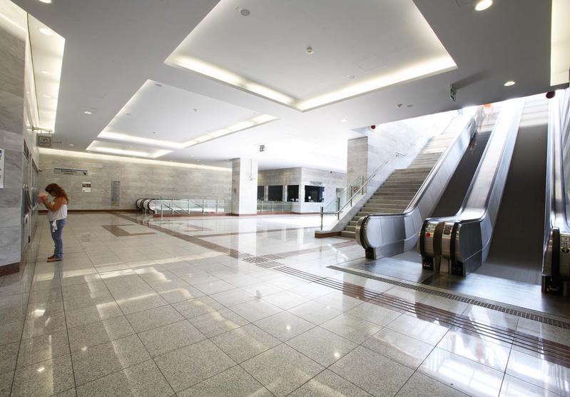 momapix_429065_pos_5