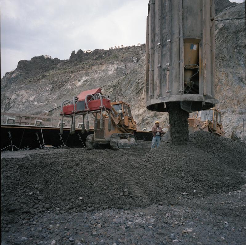 momapix_433849_pos_41