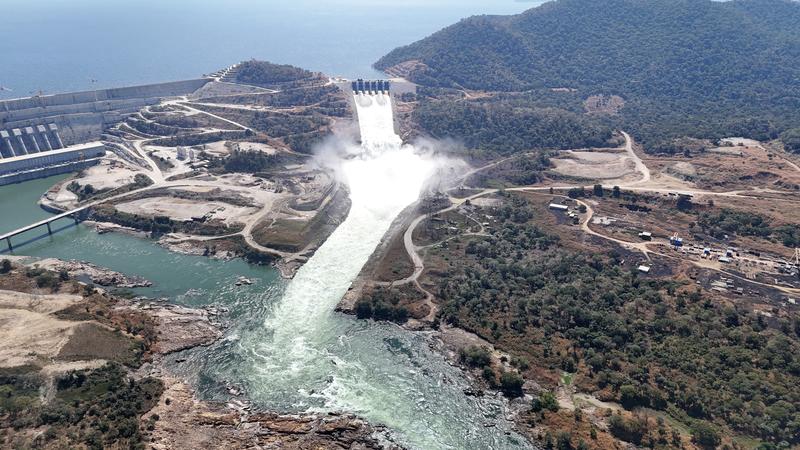 momapix_435645_pos_2