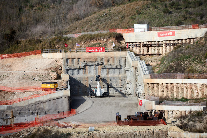 momapix_436654_pos_38