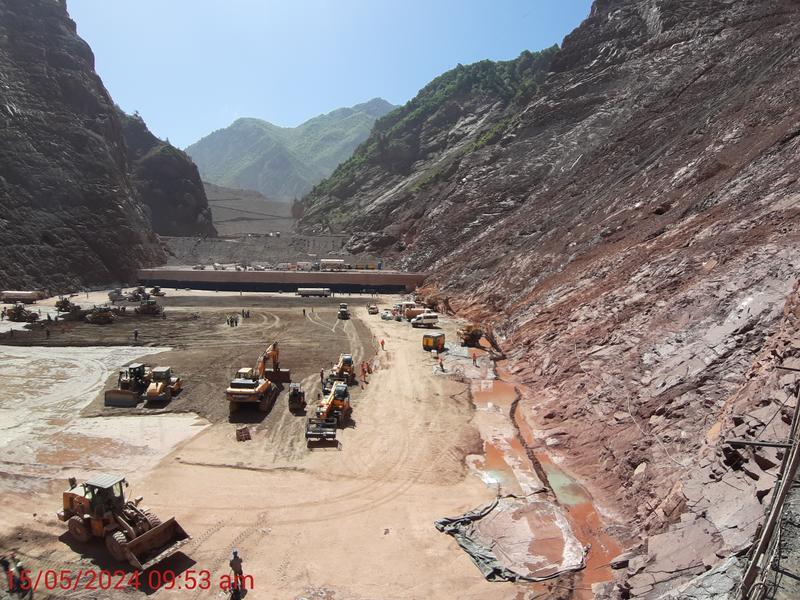 momapix_437557_pos_24