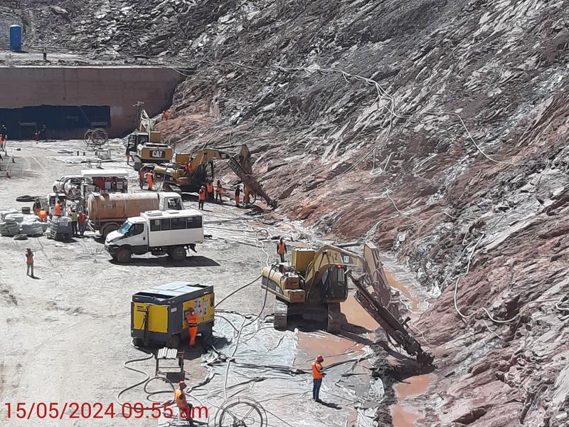 momapix_437563_pos_18