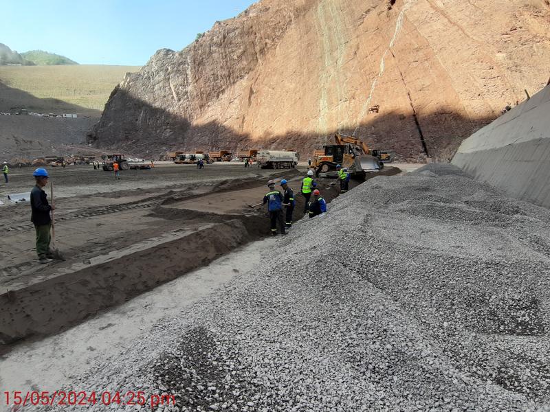 momapix_437579_pos_3