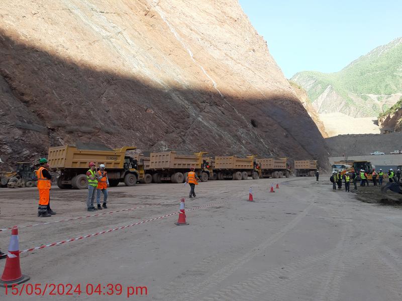 momapix_437595_pos_16