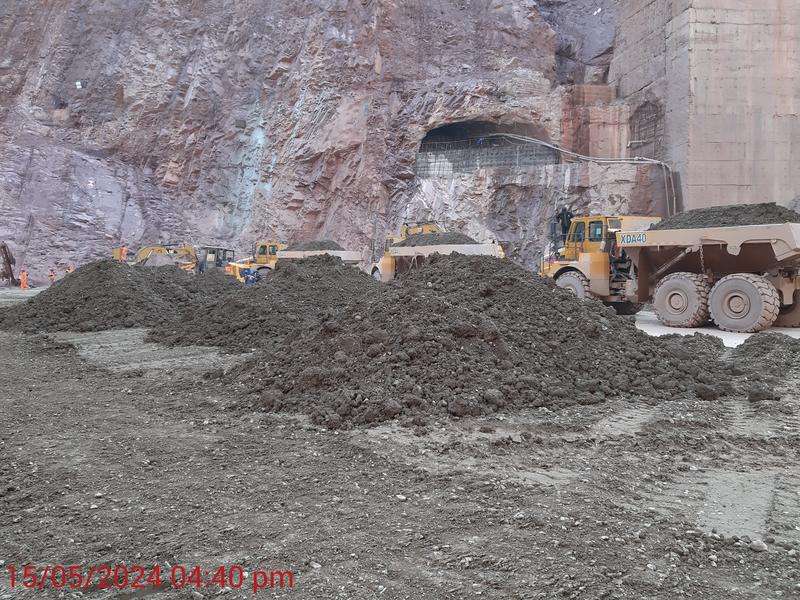 momapix_437598_pos_13