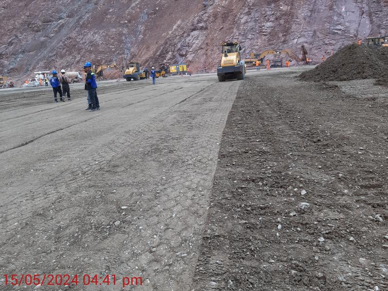 momapix_437600_pos_11