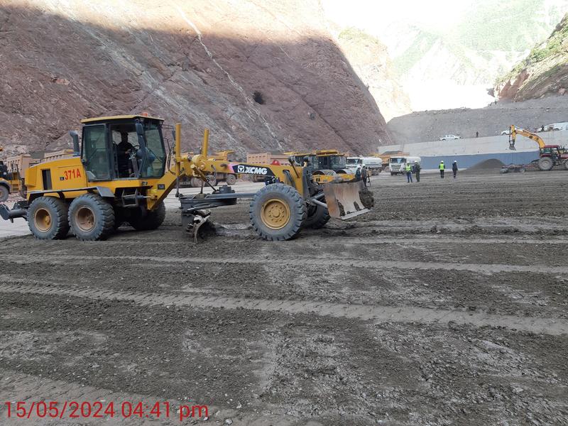 momapix_437601_pos_10