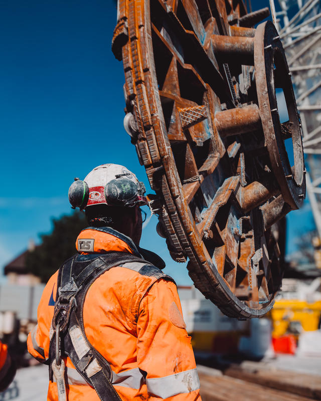 momapix_437621_pos_73