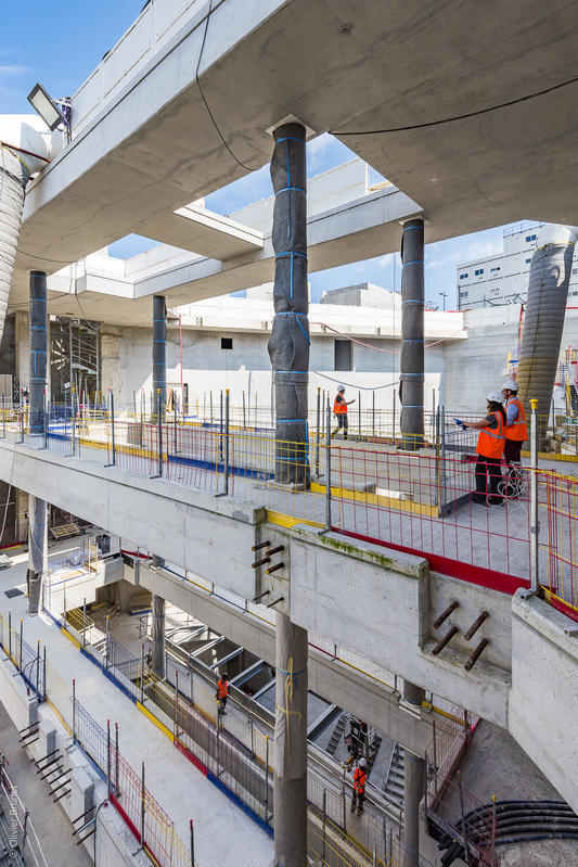 momapix_437674_pos_4