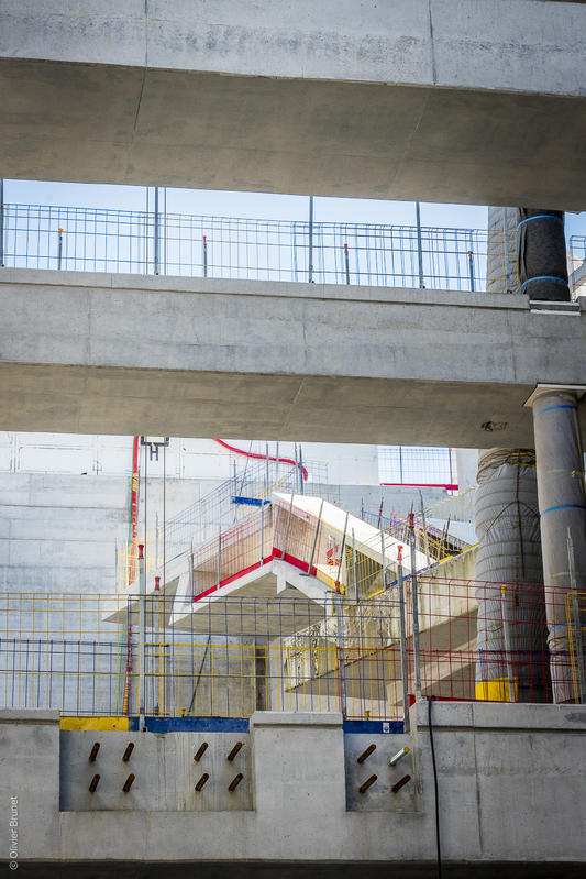 momapix_437679_pos_28