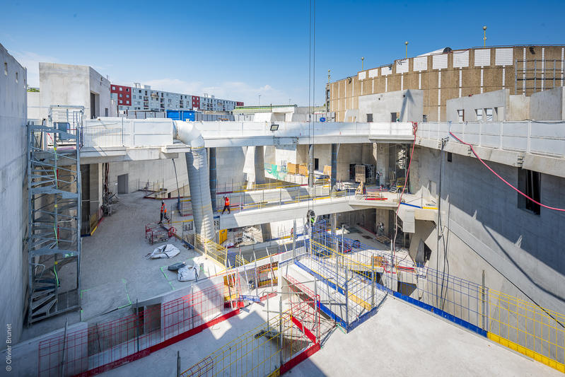 momapix_437686_pos_44