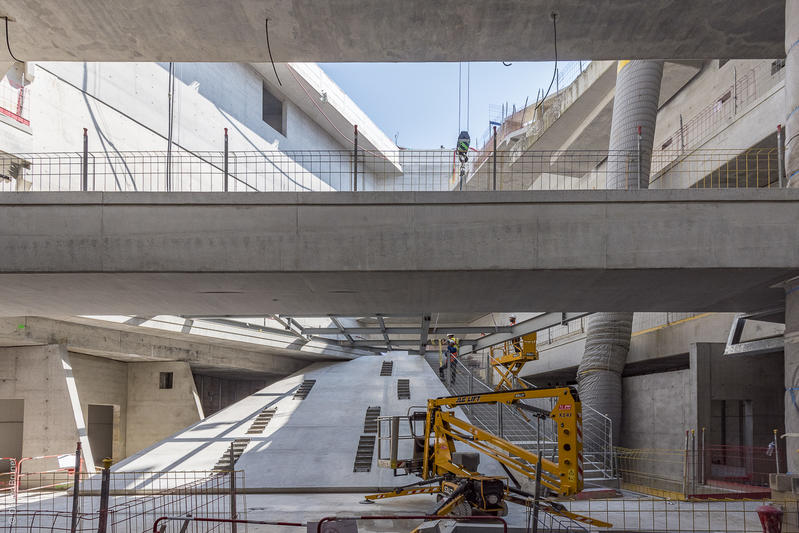 momapix_437692_pos_37