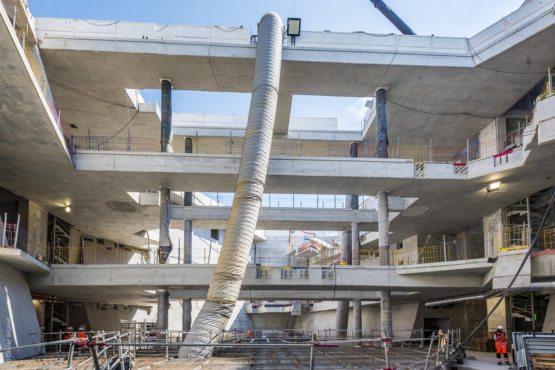 momapix_437699_pos_30