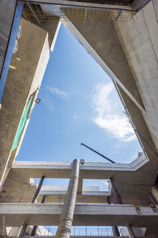 momapix_437700_pos_29