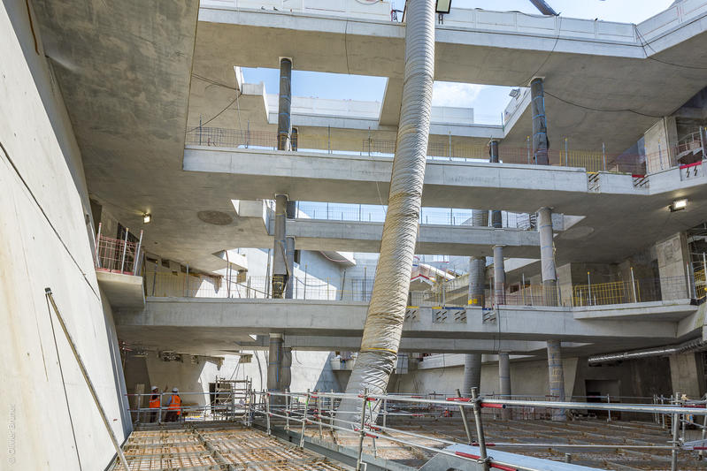 momapix_437701_pos_27