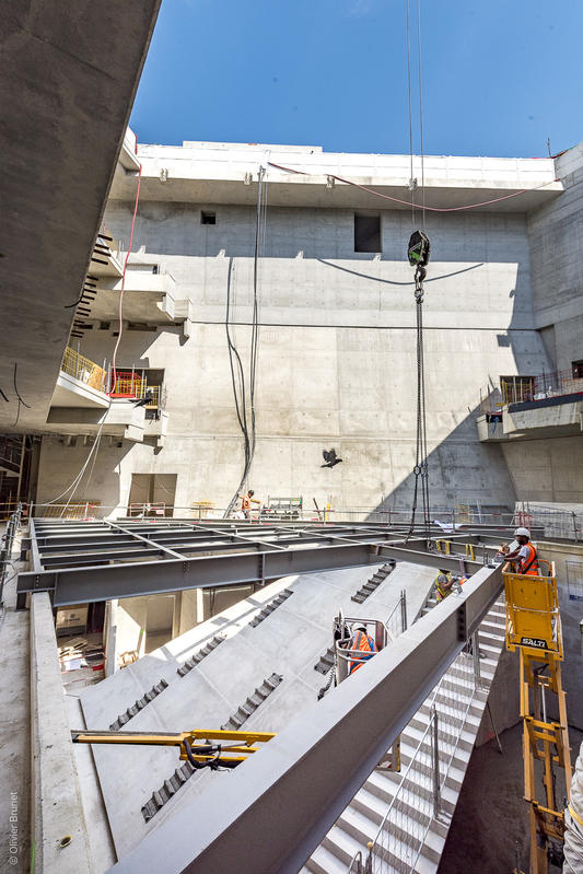 momapix_437704_pos_24