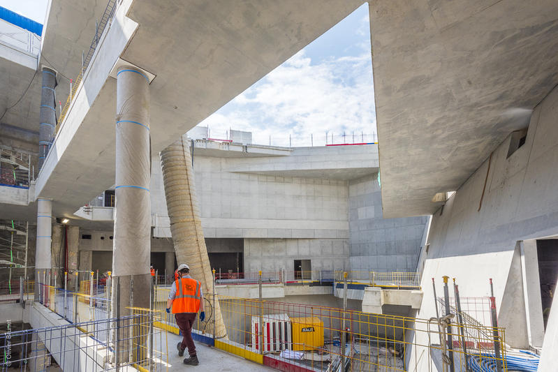 momapix_437706_pos_22