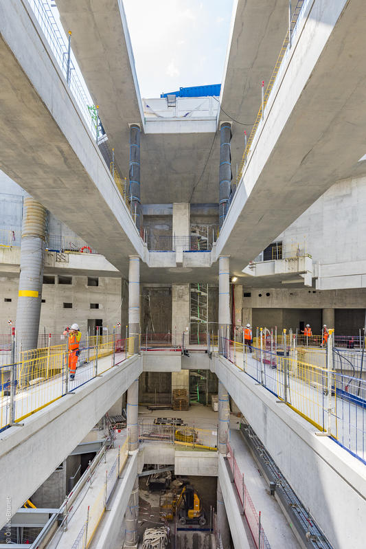 momapix_437707_pos_21