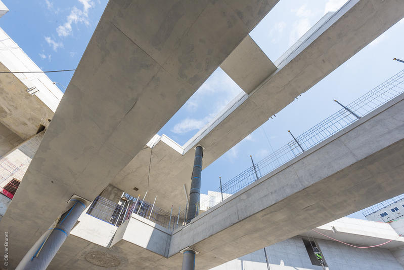 momapix_437709_pos_19