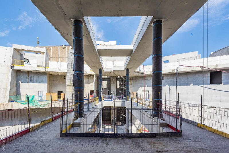 momapix_437715_pos_9