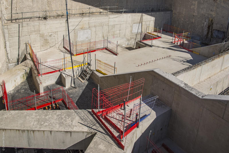 momapix_437717_pos_54