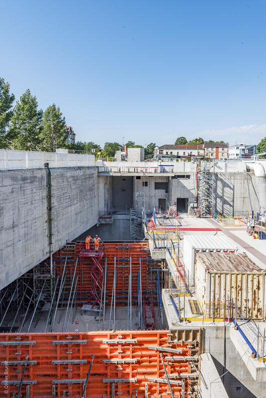 momapix_437723_pos_48