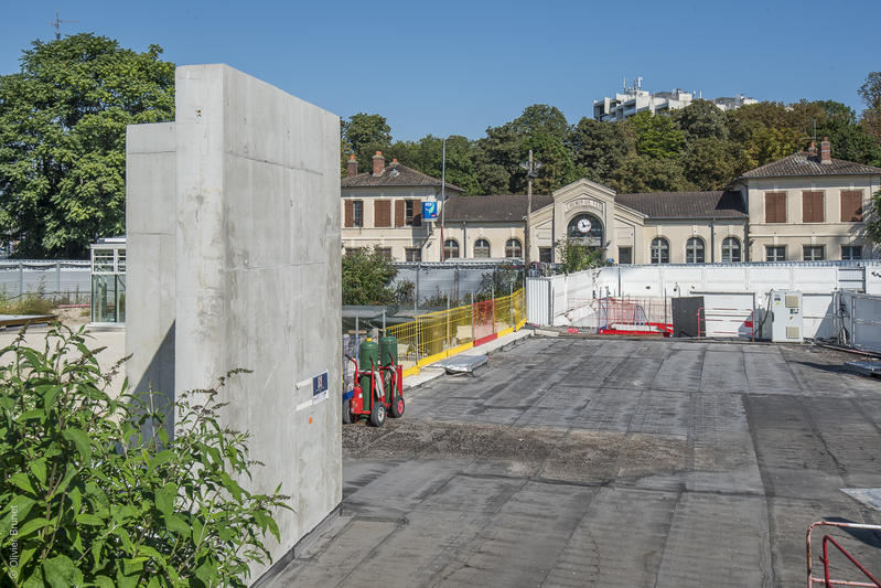 momapix_437724_pos_47