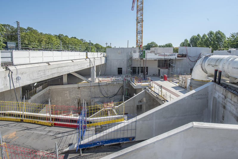 momapix_437725_pos_46