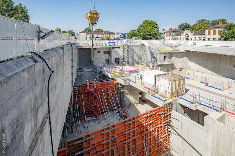 momapix_437726_pos_45