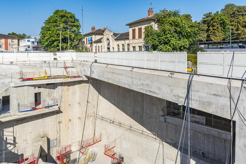 momapix_437728_pos_66