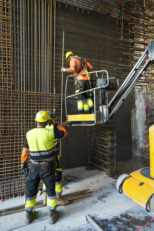 momapix_437730_pos_64