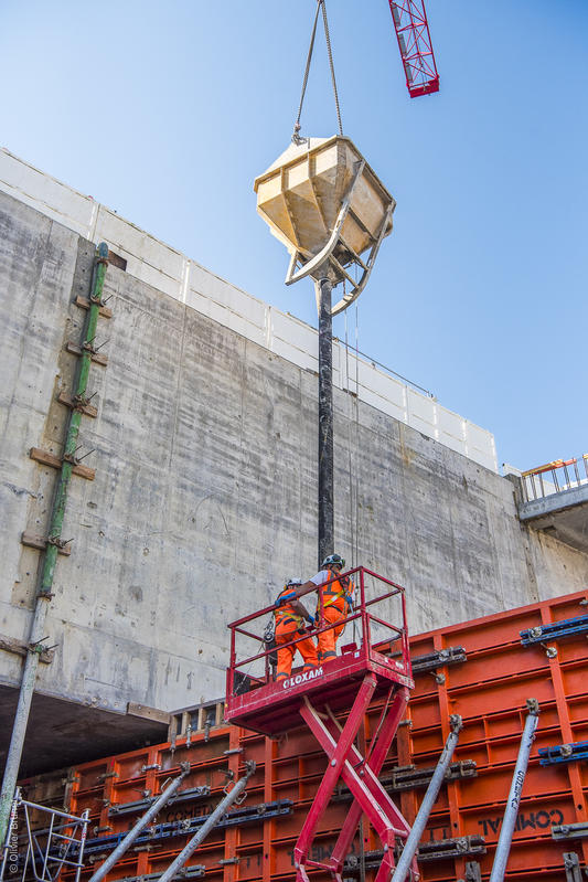 momapix_437732_pos_62