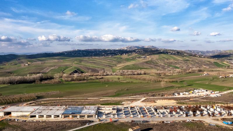 momapix_437760_pos_38