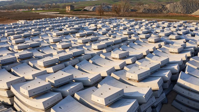 momapix_437761_pos_36