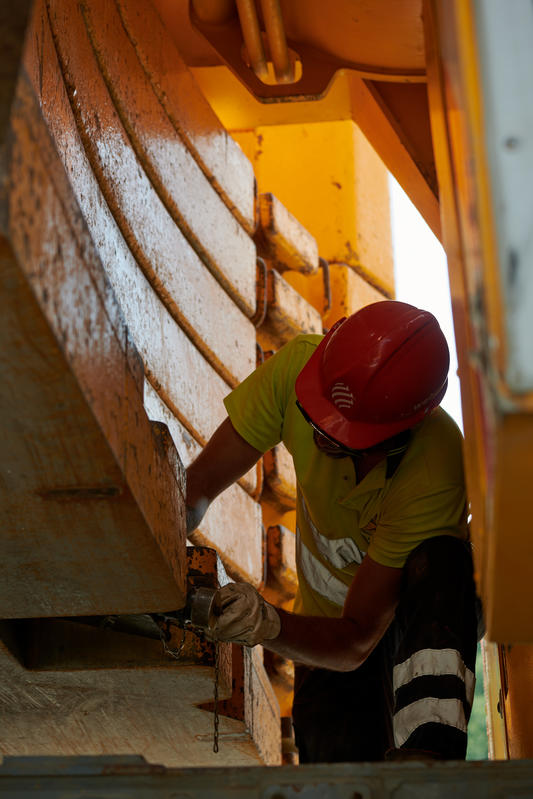 momapix_437781_pos_48