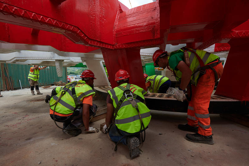 momapix_437789_pos_6