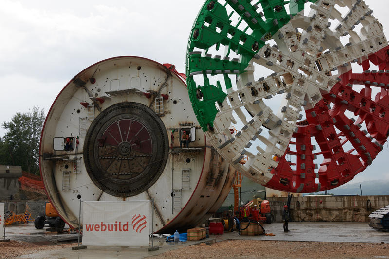 momapix_437817_pos_34