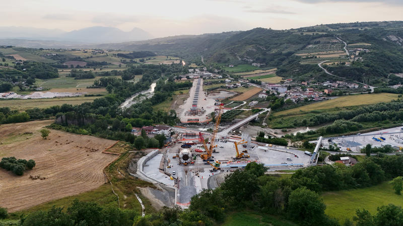 momapix_437831_pos_48