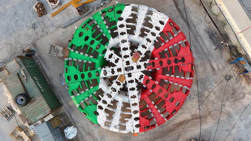 momapix_437835_pos_2