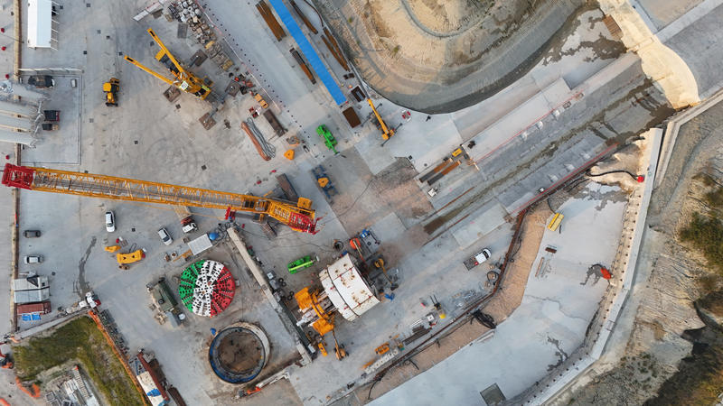 momapix_437836_pos_3