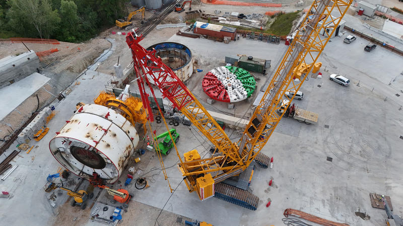 momapix_437837_pos_4