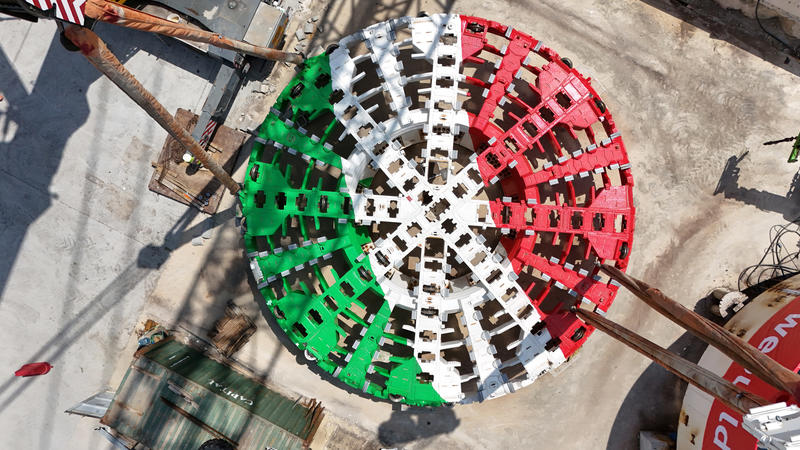 momapix_437843_pos_10