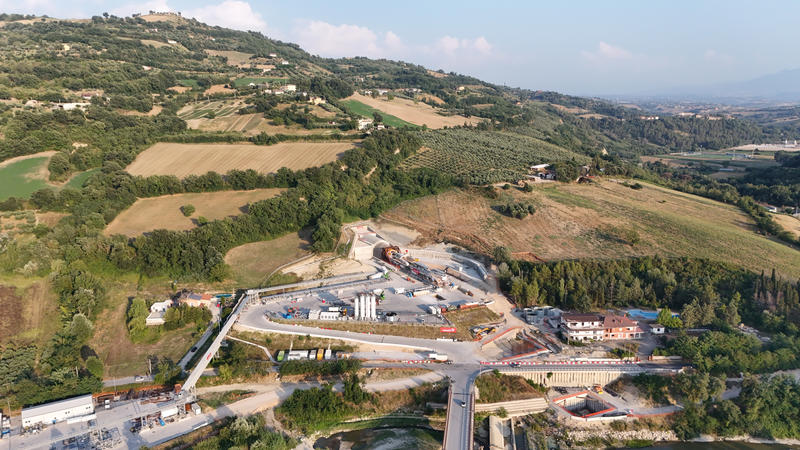 momapix_437868_pos_21